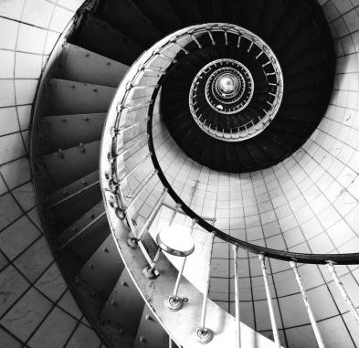 spiral-stairs-50x70_3a189